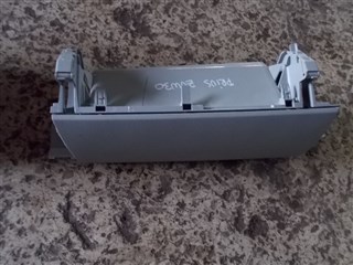 Бардачок пассажирский Toyota Prius Владивосток