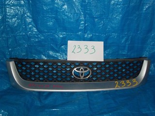 Решетка радиатора Toyota Hiace Уссурийск