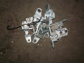 Петля дверная Mitsubishi Outlander XL Новосибирск