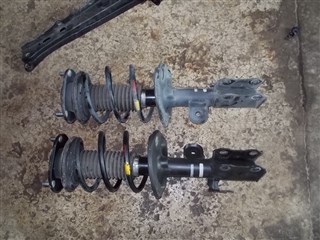 Стойка Toyota Prius Владивосток