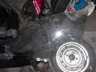 Стекло двери Mazda CX-7 Владивосток