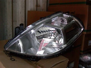 Фара Nissan Tiida Владивосток