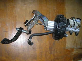 Педаль Infiniti QX56 Владивосток