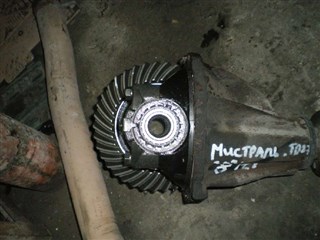 Редуктор Nissan Mistral Владивосток