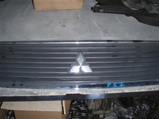 Решетка радиатора Mitsubishi Lancer Новосибирск