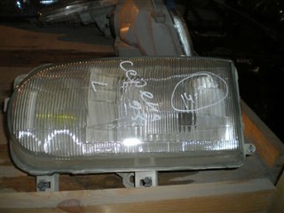 Фара Nissan Cerena Владивосток