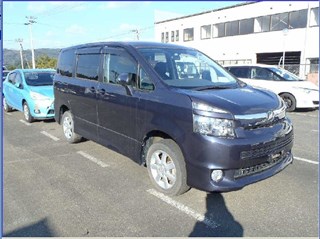 Капот Toyota Voxy Владивосток