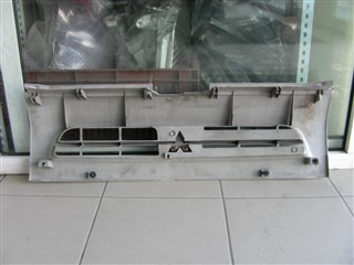 Решетка радиатора Mitsubishi Toppo Владивосток