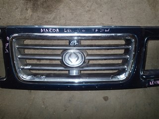 Решетка радиатора Mazda Levante Владивосток
