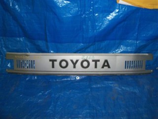 Решетка радиатора Toyota Toyoace Уссурийск