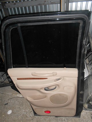 Дверь Lincoln Navigator Челябинск