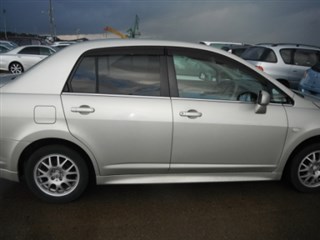 Порог Nissan Tiida Latio Владивосток