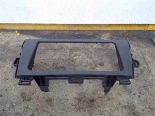 Консоль магнитофона Toyota Prius Владивосток