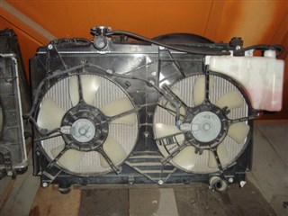 Радиатор основной Toyota Voxy Владивосток