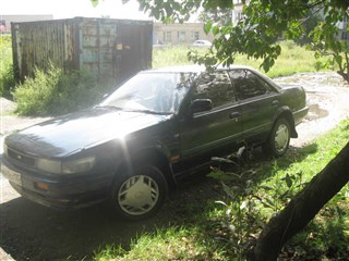 Заднее стекло Nissan Bluebird Atessa Находка