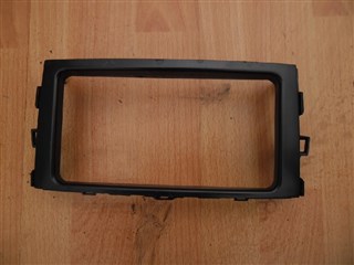 Консоль магнитофона Toyota Blade Владивосток