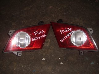 Вставка между стопов Nissan Fuga Владивосток