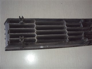 Решетка радиатора Mitsubishi Eterna Владивосток