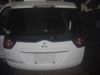 Дверь задняя Mitsubishi Colt Plus Владивосток