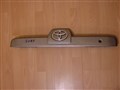 Накладка 5-й двери для Toyota Surf