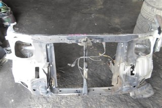 Рамка радиатора Toyota Granvia Владивосток