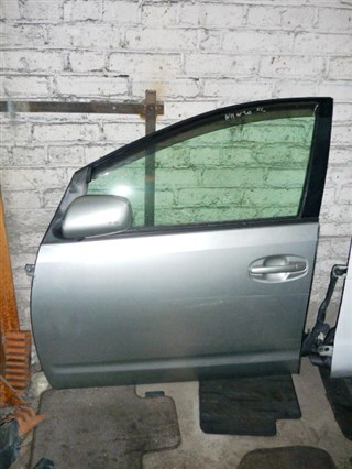 Дверь Toyota Prius Владивосток