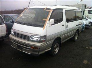 Фара Toyota Hiace Владивосток