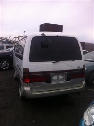 Фара Toyota Hiace Владивосток