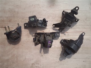 Подушка двигателя Toyota Sprinter Владивосток