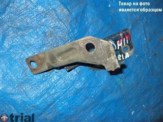 Петля капота Nissan Prairie Барнаул