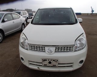 Решетка радиатора Nissan Lafesta Владивосток