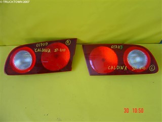 Вставка между стопов Toyota Caldina Уссурийск