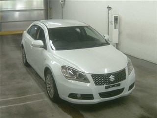 Лобовое стекло Suzuki Kizashi Владивосток