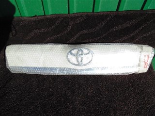 Вставка между стопов Toyota Vanguard Владивосток