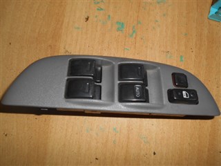 Блок упр. стеклоподьемниками Toyota Funcargo Владивосток