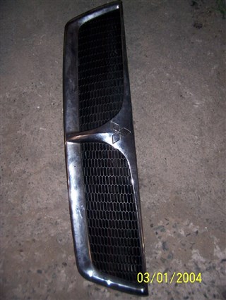 Решетка радиатора Mitsubishi Lancer Cedia Владивосток